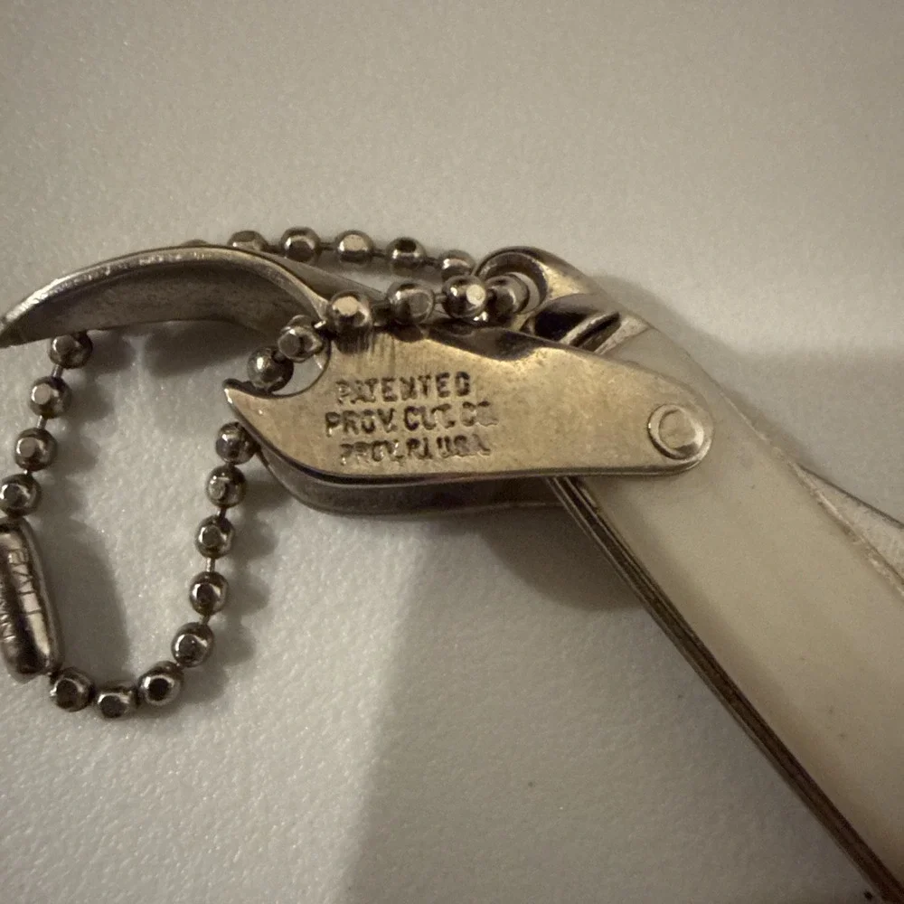 Vintage Prov Cut Co USA Tourist Knife W Bottle Opener Pineapple (Hawaii)